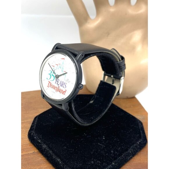 Lorus Disney Women's Watch 35 Years Disneyland Quartz Black Leather Band 34mm - Picture 2 of 12